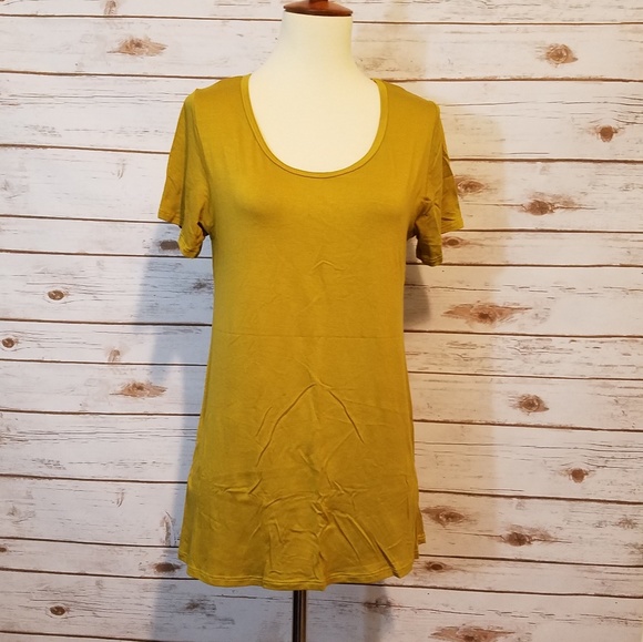 Lularoe Mustard Yellow Tee D3 - Picture 1 of 4